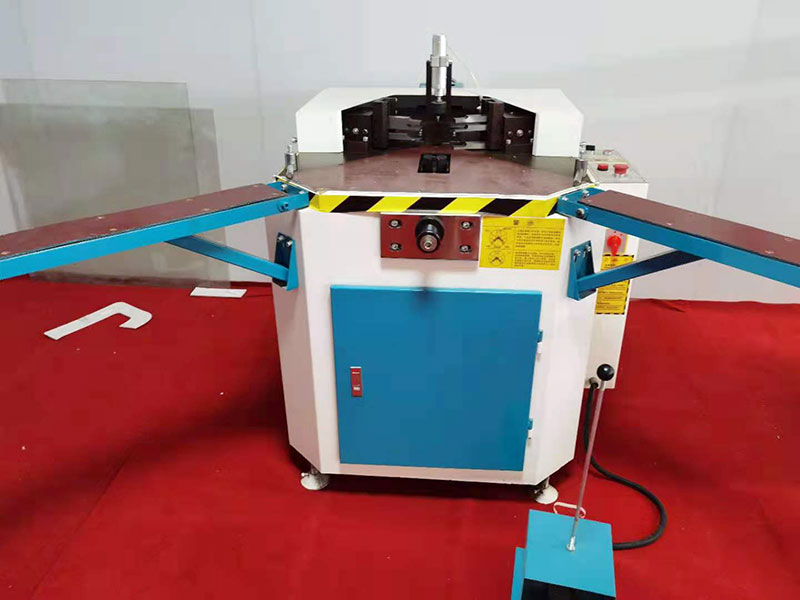 重型下沉组角机销售