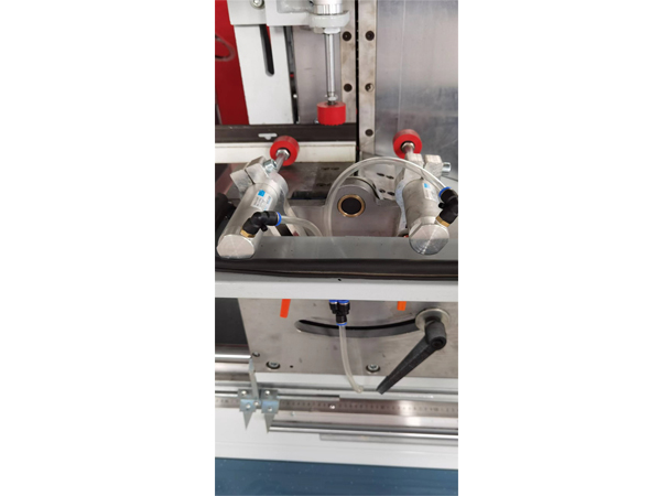 铝合金型材数显精密切割锯