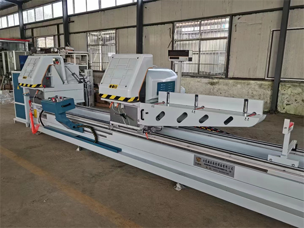 铝合金型材数显精密切割锯